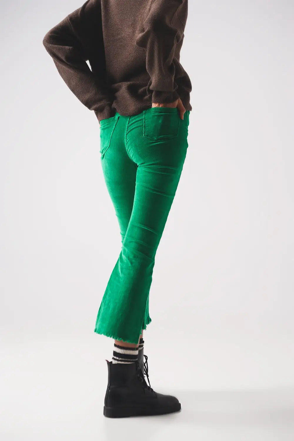 Flare corduroy pants in bold green - Colored Jeans