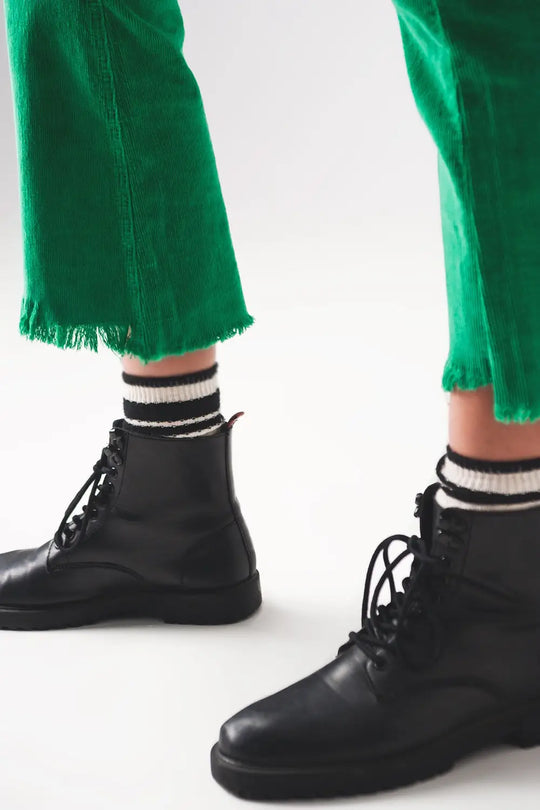 Flare corduroy pants in bold green - Colored Jeans