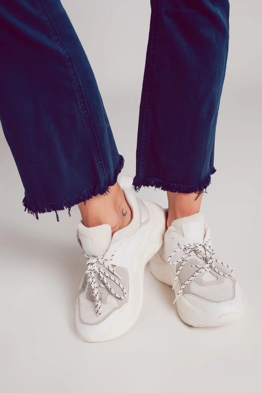 Flare jeans with raw hem edge in blue ink - Colored Jeans
