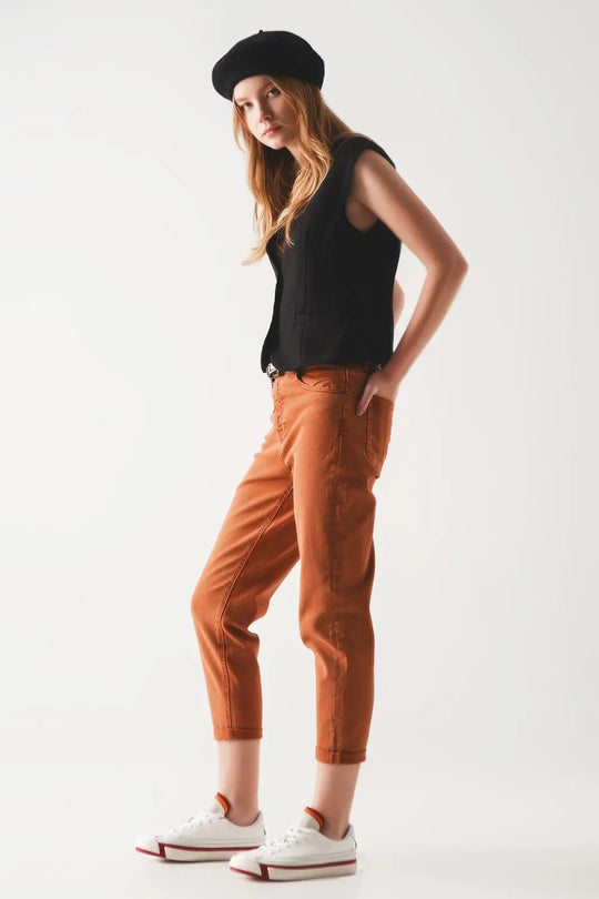 Cotton mid rise slouchy jean in rust - Colored Jeans
