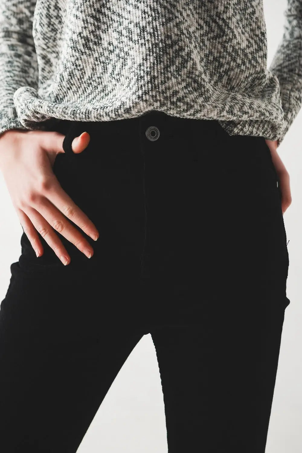 Elastic Cotton skinny cord pants in black - Pants