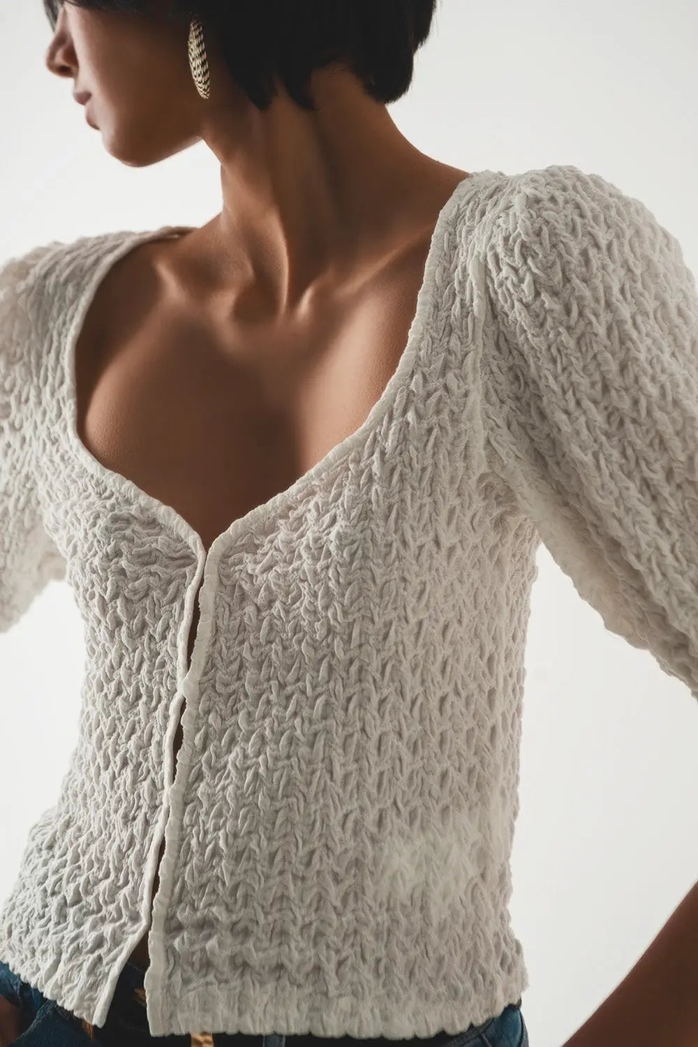 Top with balloon sleeves and hook-and-eye closure in white - Shirts Tops