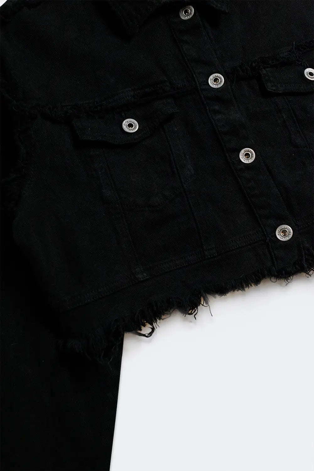 Cropped denim trucker jacket in black - Jackets