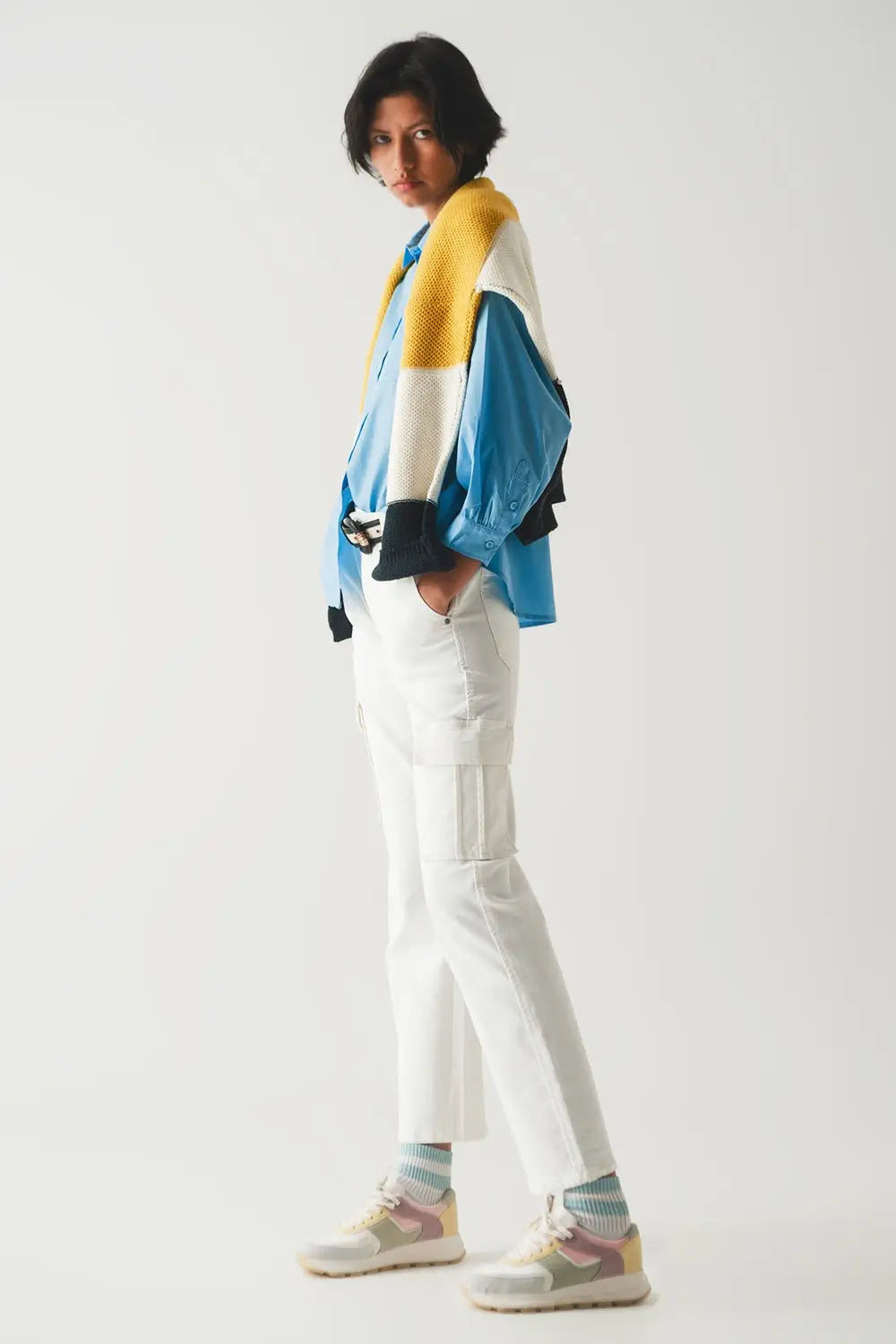 Relaxed cargo pants in white - Colored Jeans
