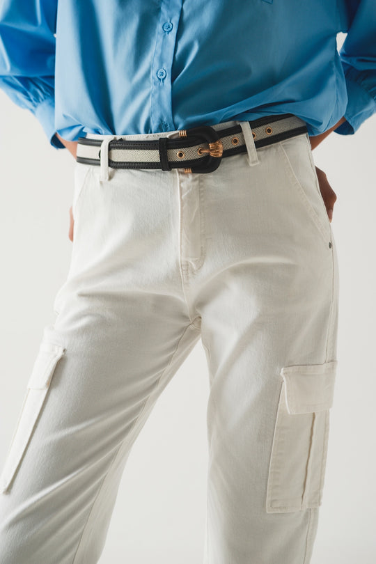 Relaxed cargo pants in white