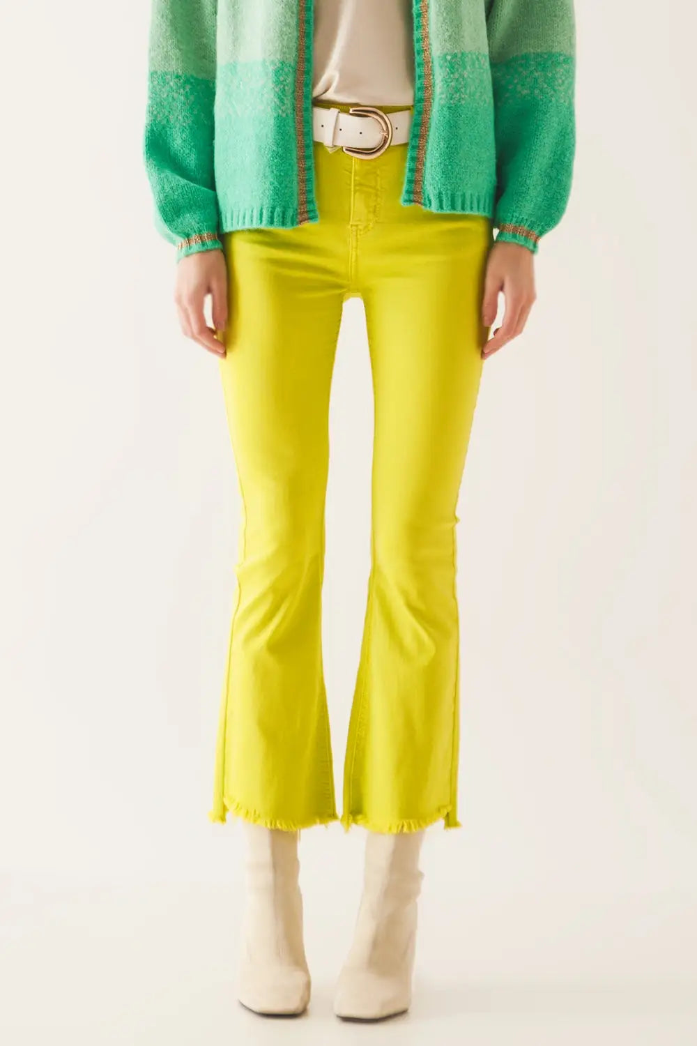 Flare jeans with raw hem edge in yellow - Colored Jeans