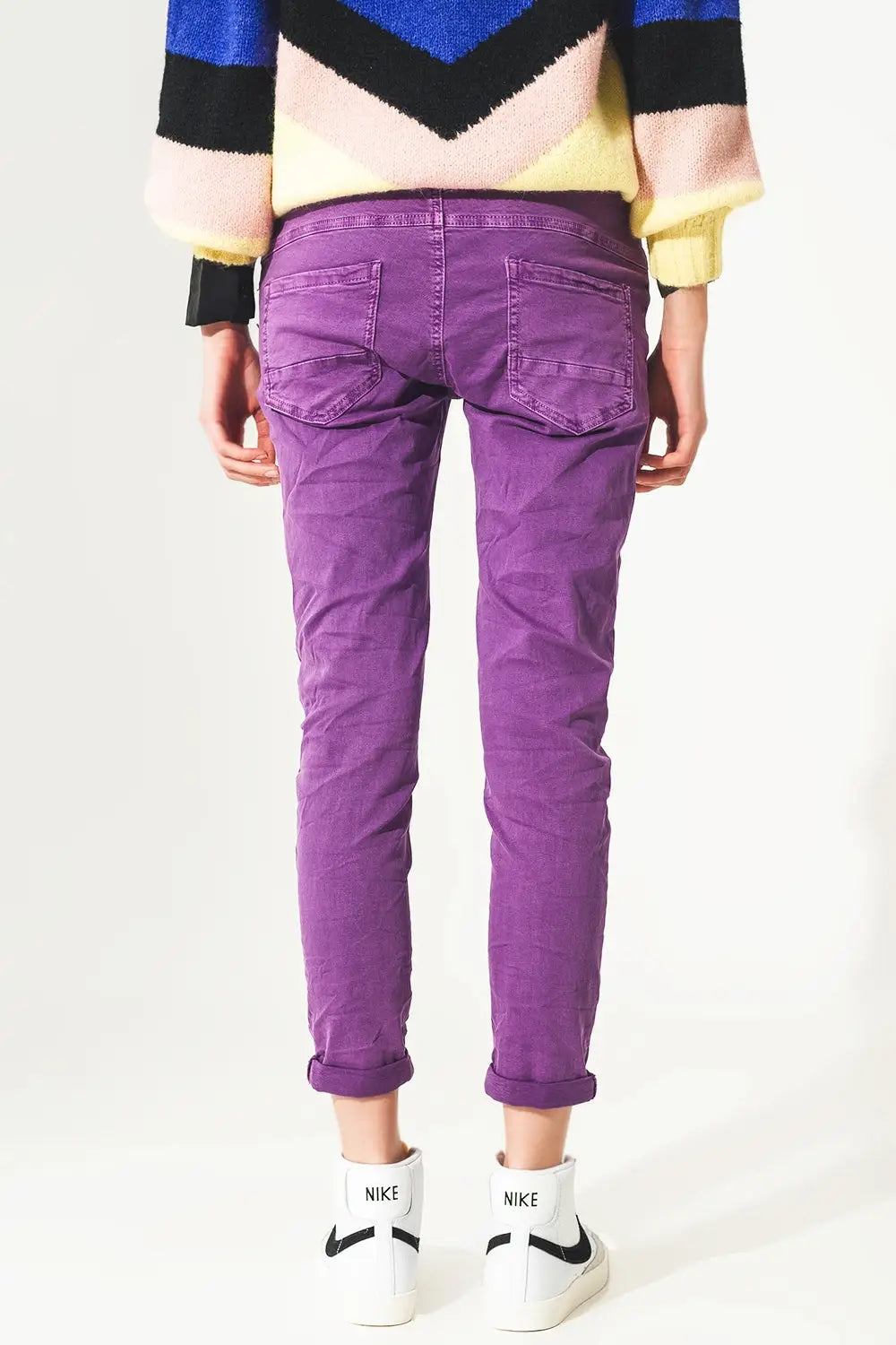 Exposed buttons skinny jeans in purple - Colored Jeans