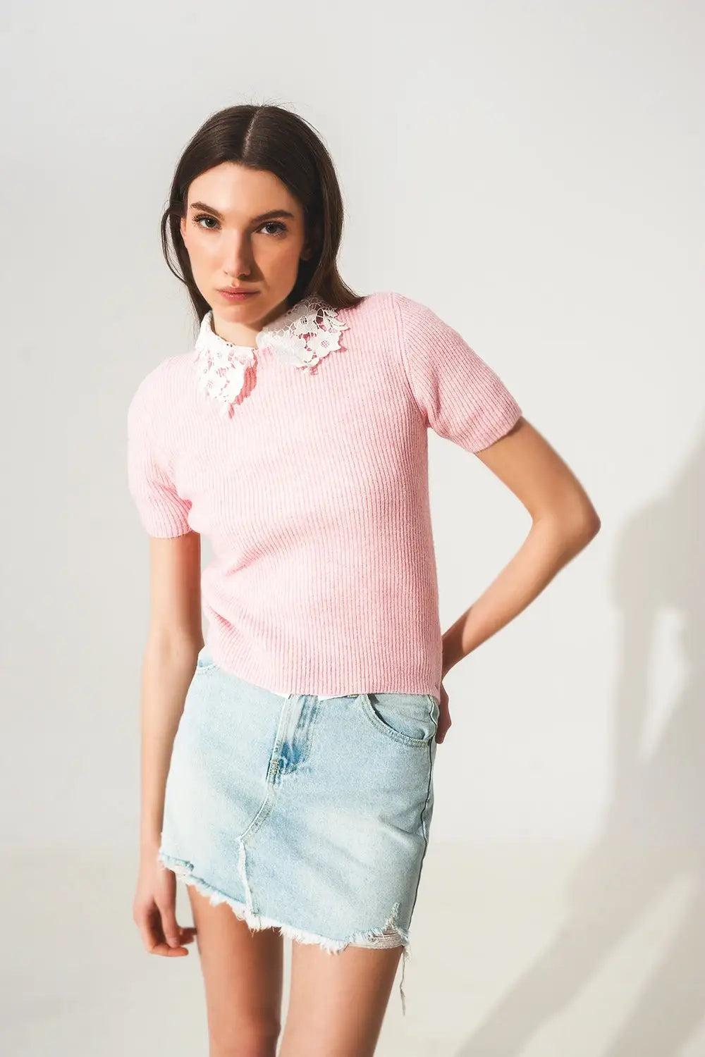 Ribbed short sleeve crop knitted top in pink - Sweaters
