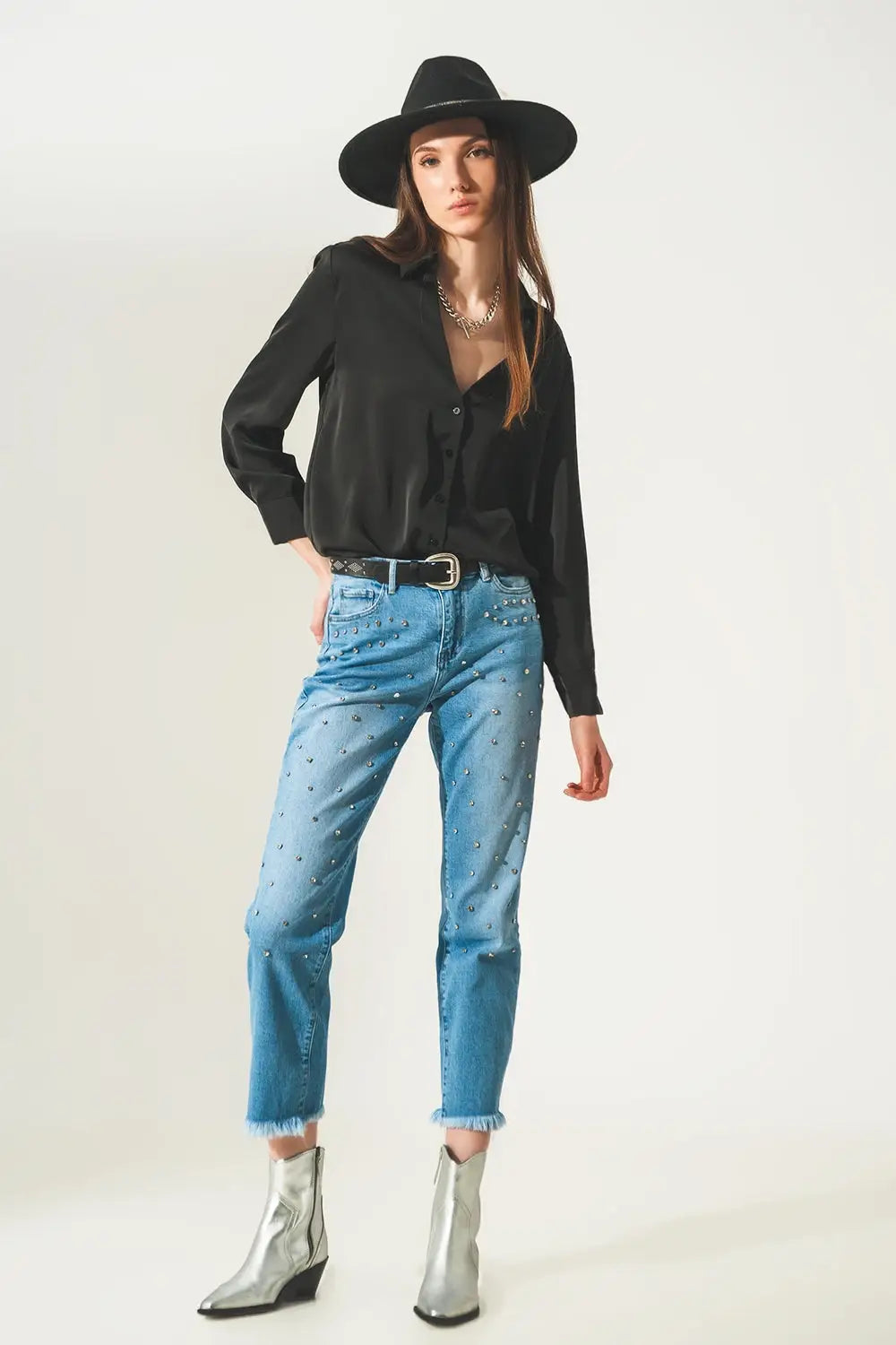 Ripped embellished jeans in lightwash