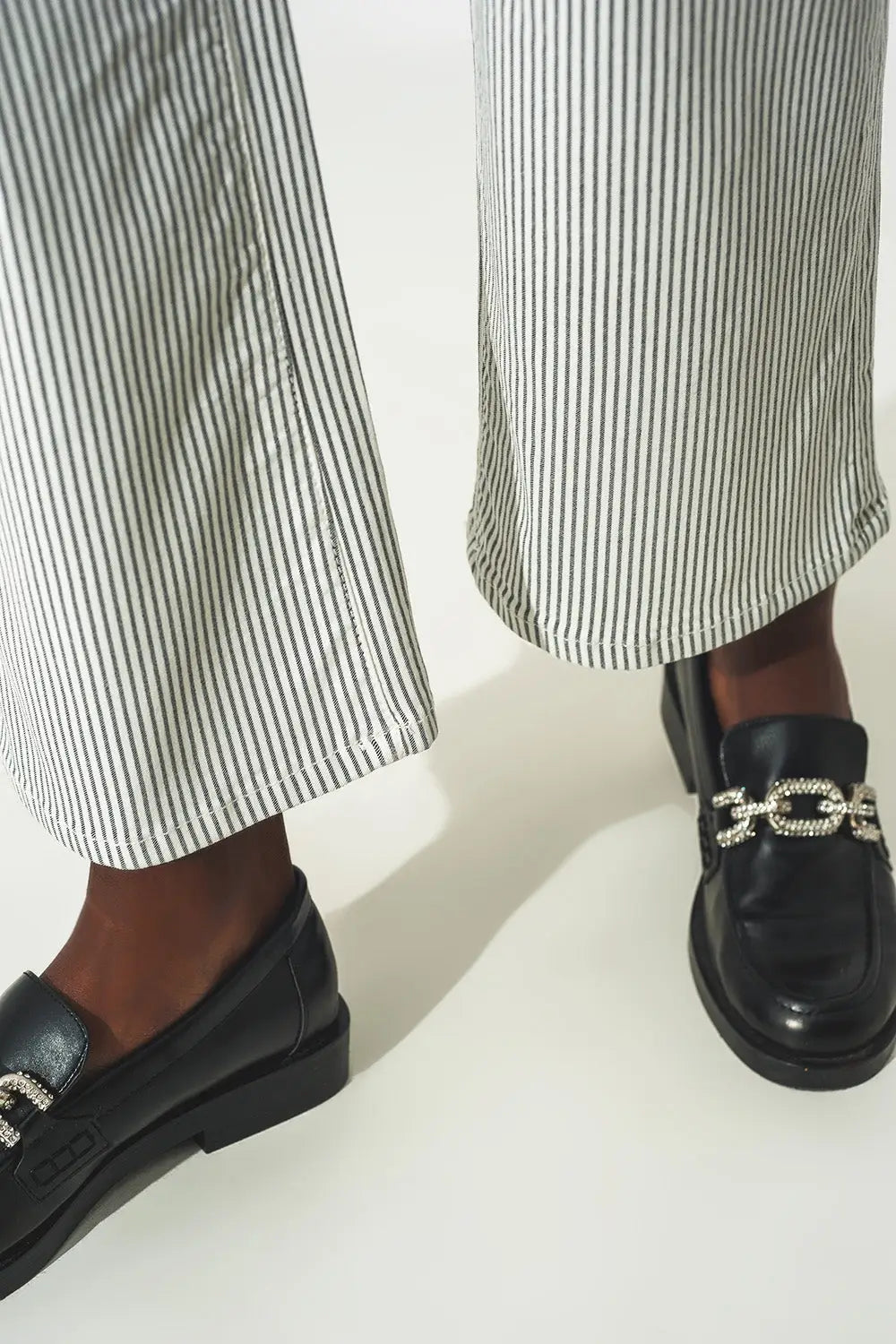 Flared stripe pants in grey - Colored Jeans