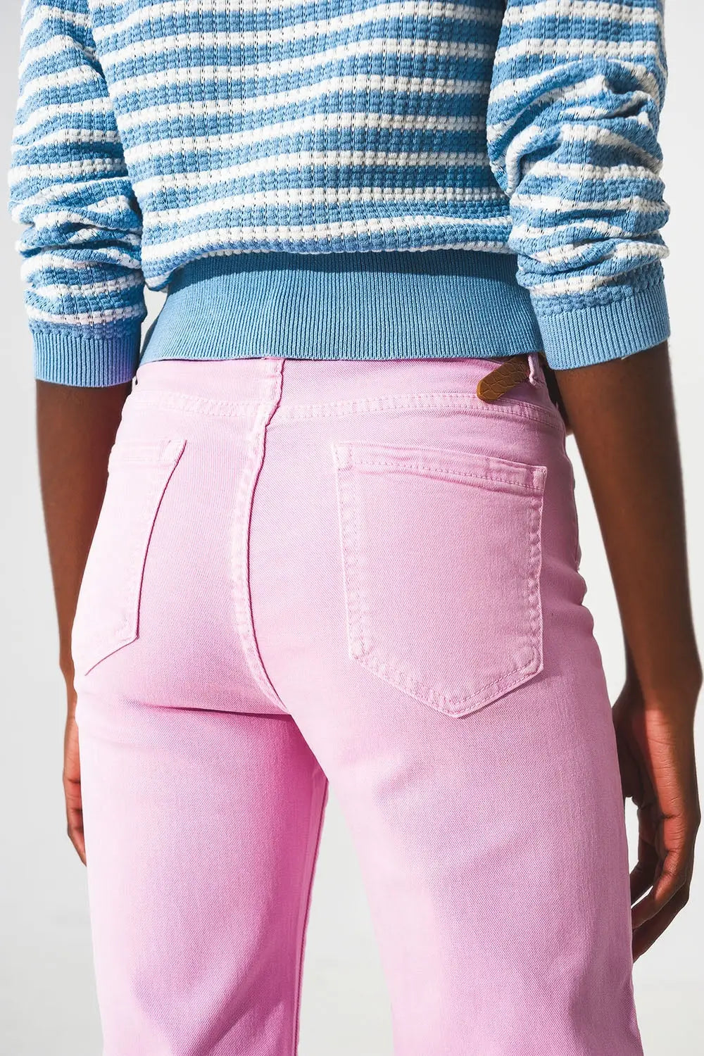 Cropped wide leg jeans in bubblegum pink - Colored Jeans