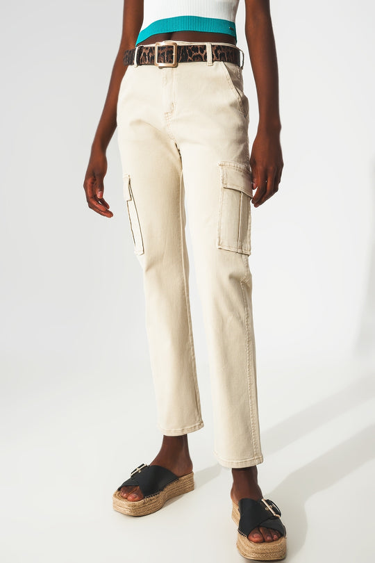 Relaxed cargo pants in beige