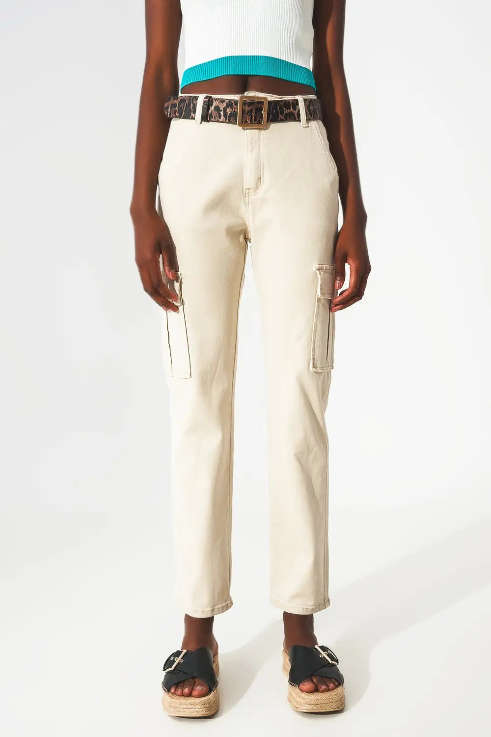 Relaxed cargo pants in beige - Colored Jeans
