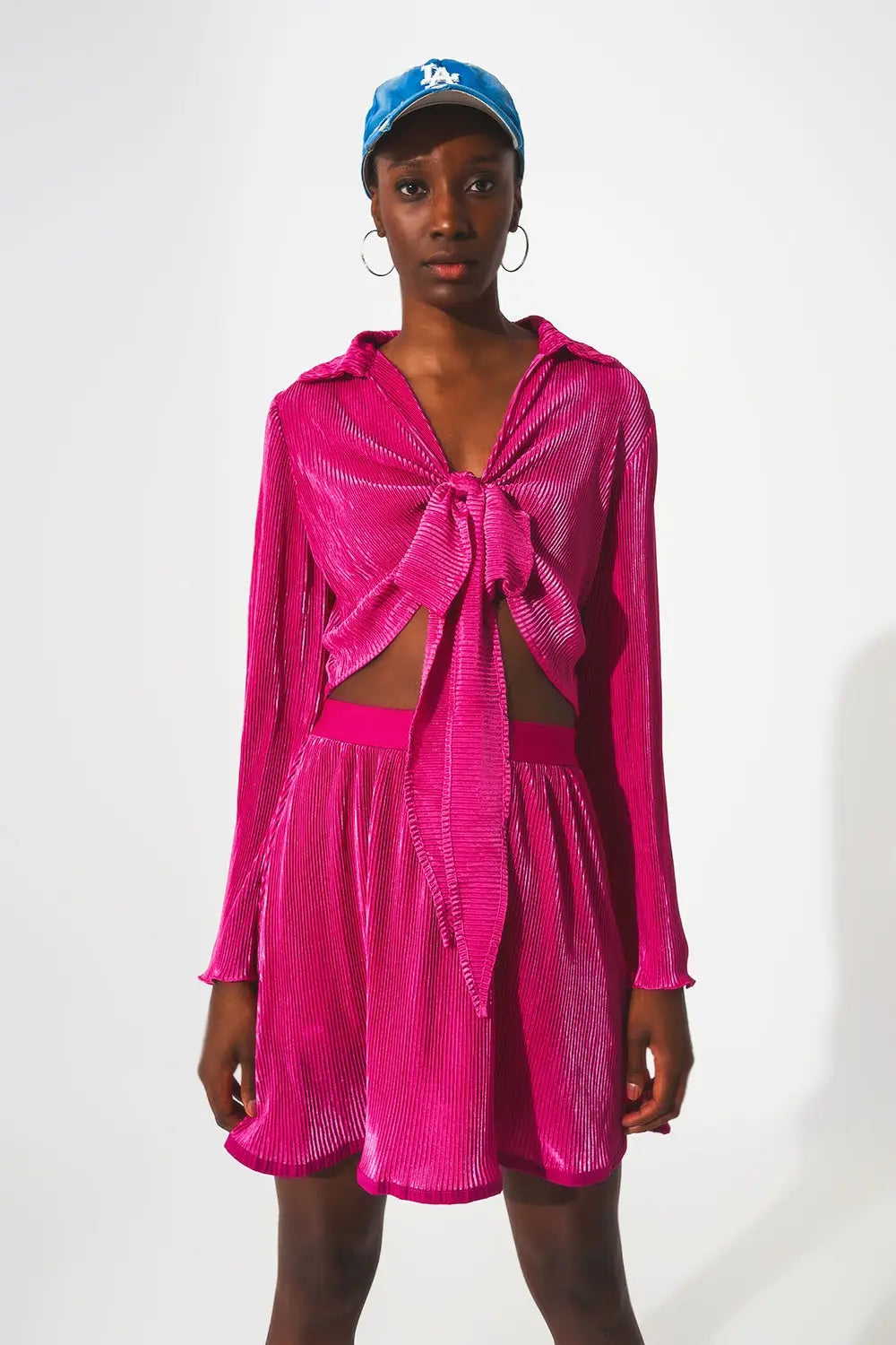 Tie front pleated crop top in fuchsia - Shirts