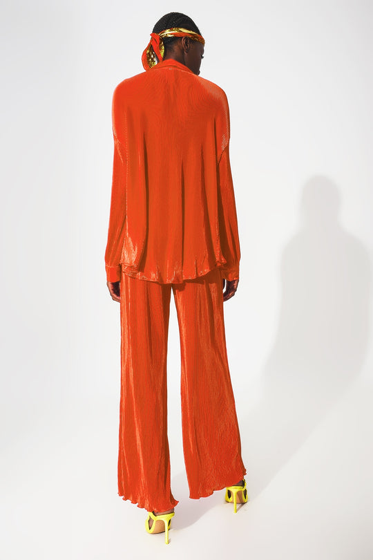 Relaxed pleated satin shirt in orange