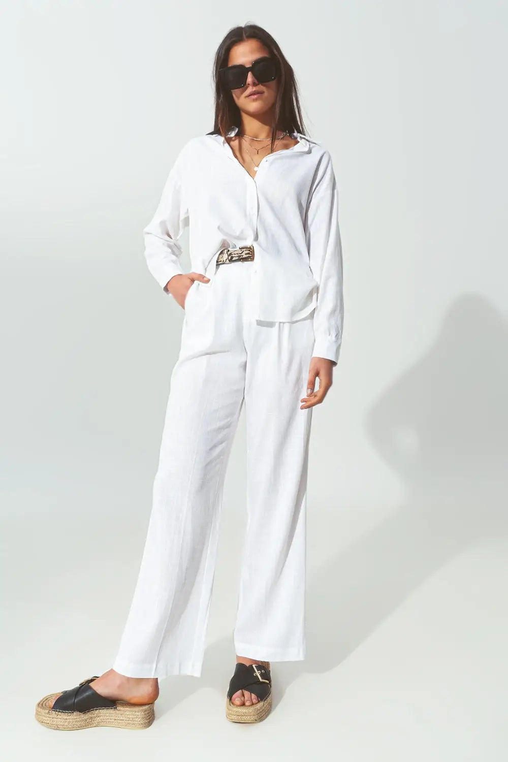 Wide-legged pants in light cotton fabric in white - Pants