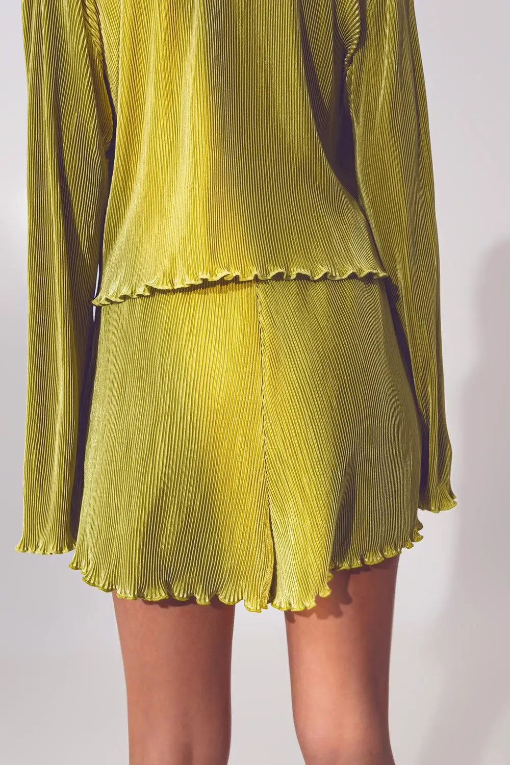 Pleated Short in Green - Pants