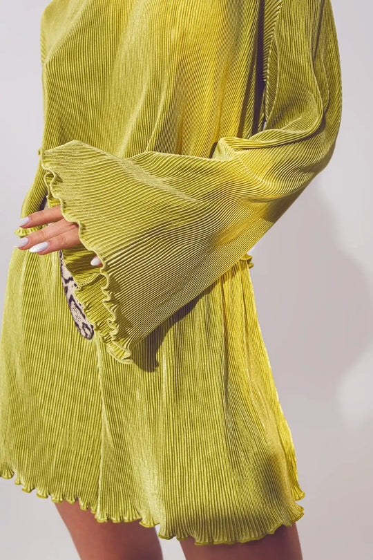 Pleated Round Neck Crop Top in Green - Tops