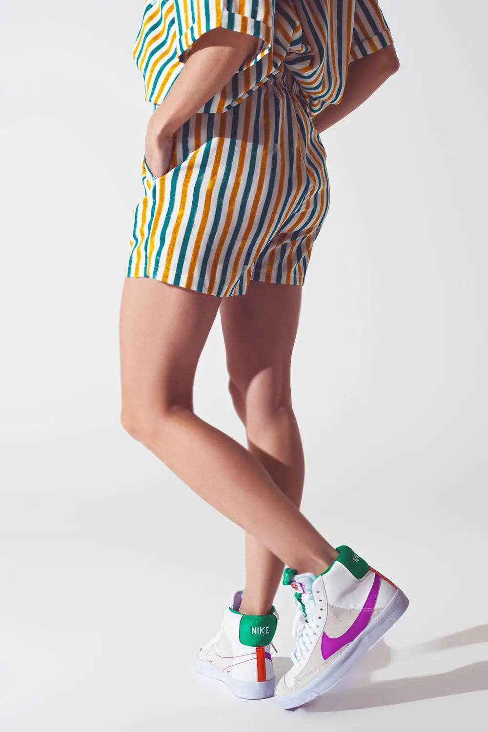 Shorts in green stripes - Pants