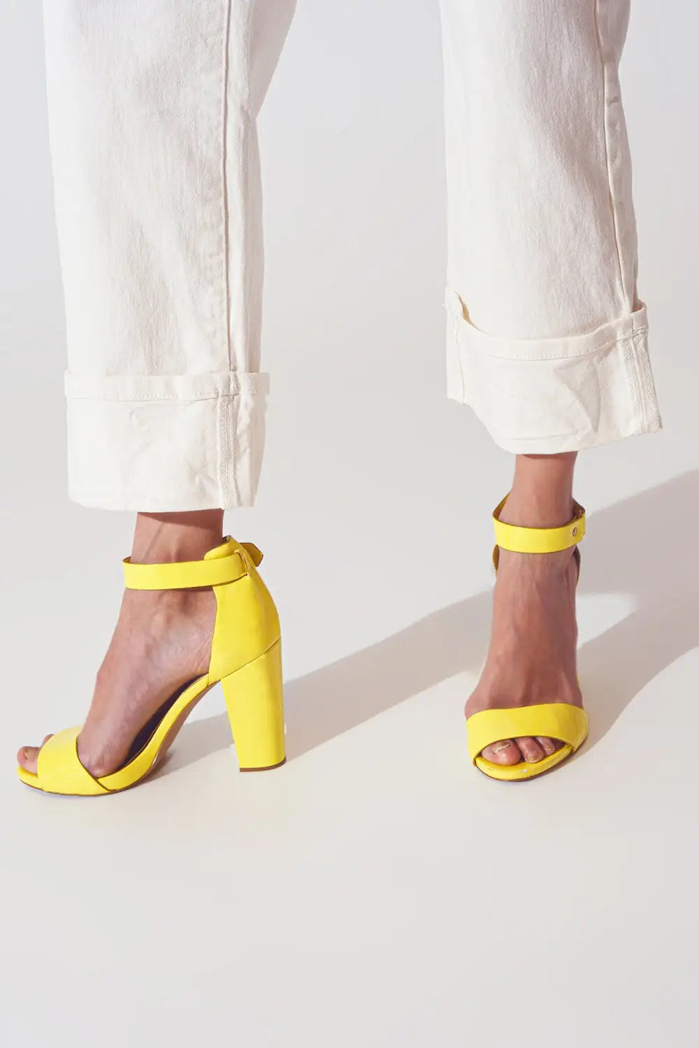 Straight Leg Jeans with Cropped Hem in White - Colored Jeans