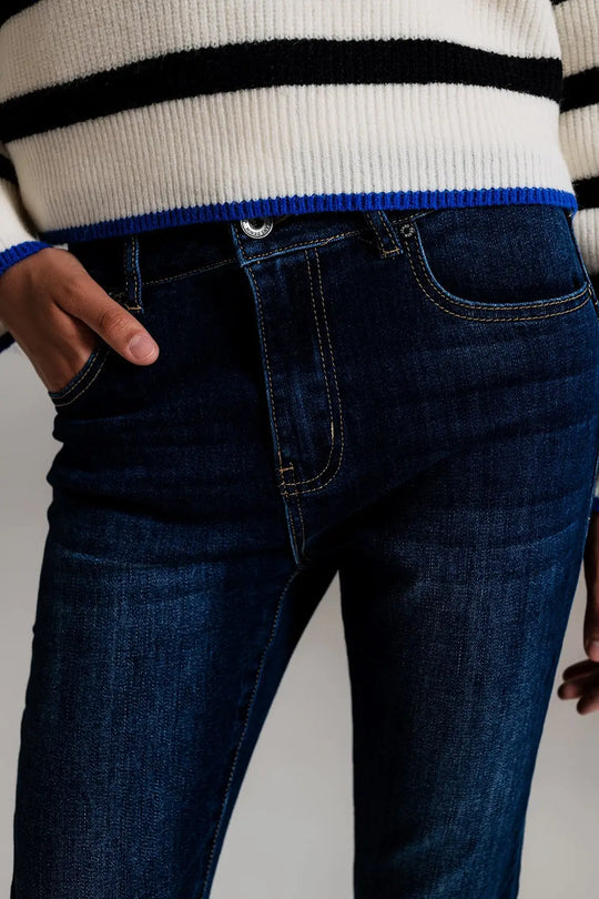 Dark wash skinny jeans with elastic elastan