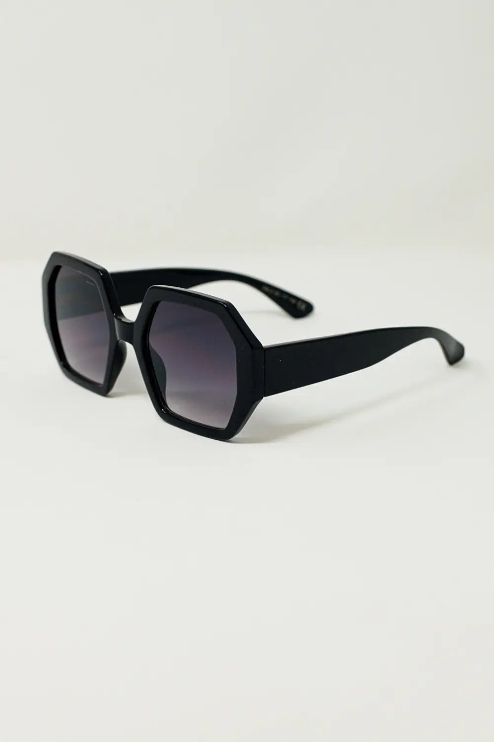 Black Hexagonal Oversized Sunglasses In Vintage - BLACK / ONE - Sunglasses