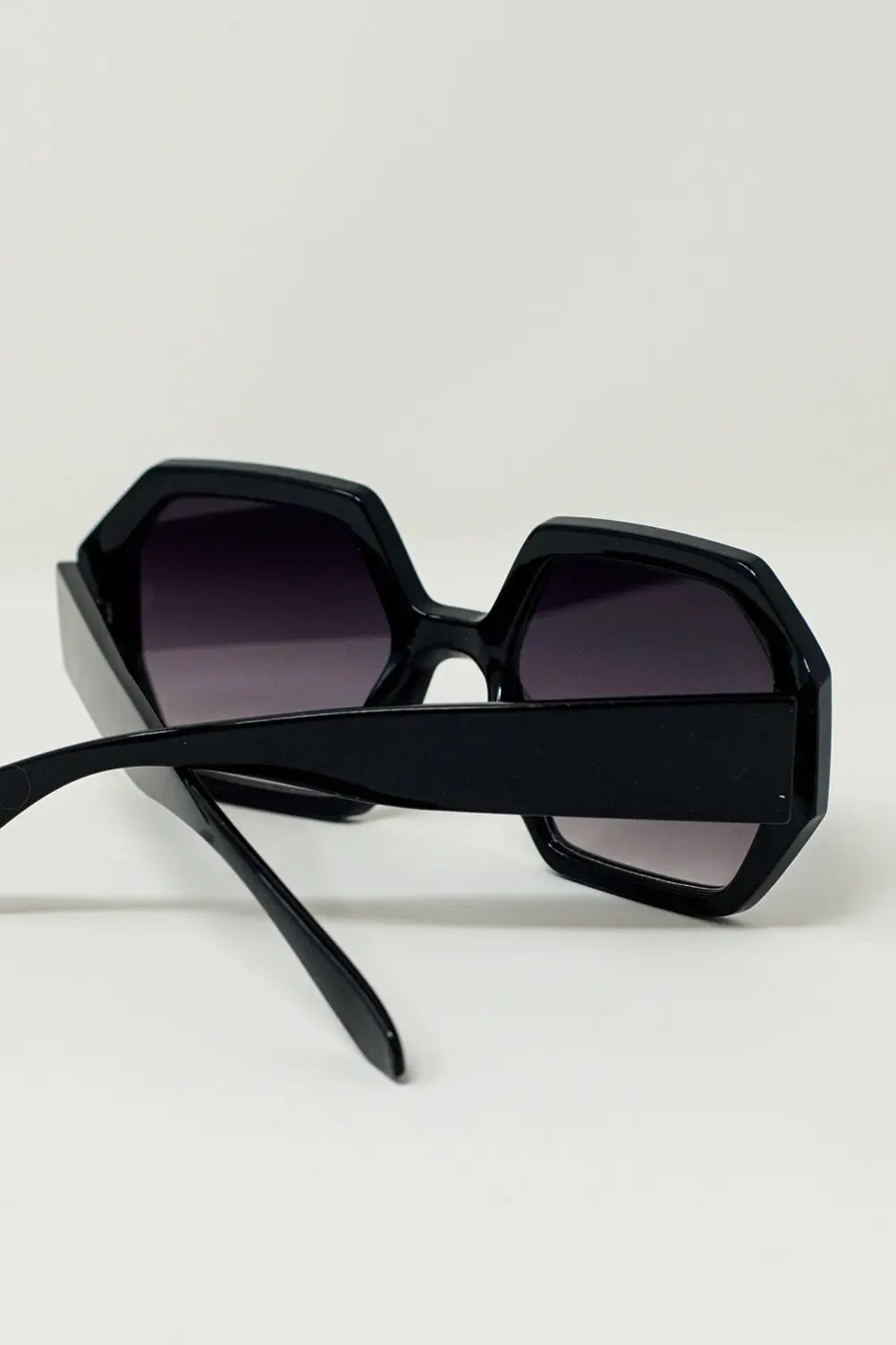 Black Hexagonal Oversized Sunglasses In Vintage - BLACK / ONE - Sunglasses