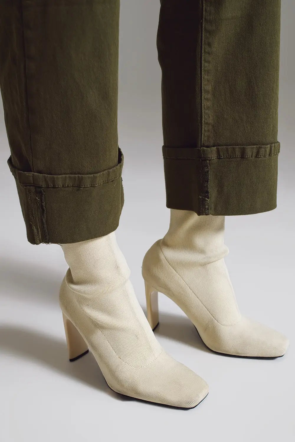 Straight Leg Jeans with Cropped Hem in dark Green - Colored Jeans
