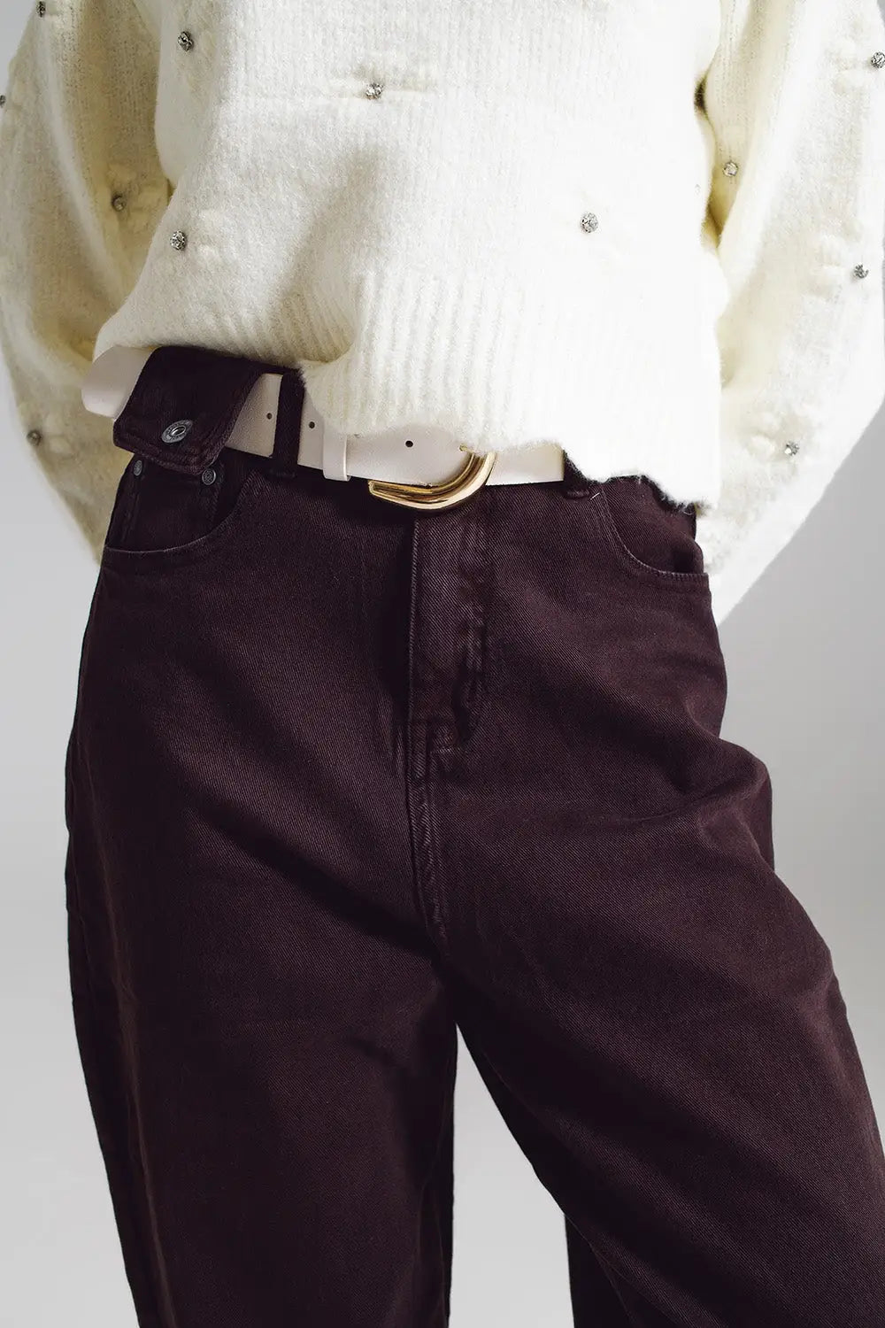 Brown relaxed pants with pocket detail at the waist - Colored Jeans