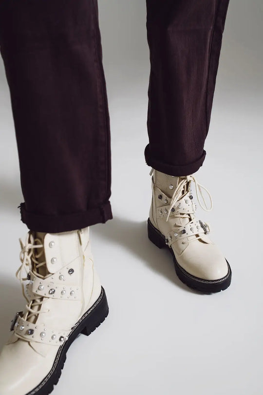 Brown relaxed pants with pocket detail at the waist - Colored Jeans