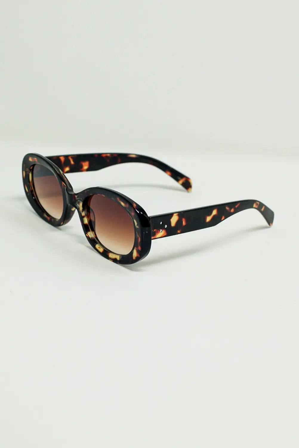 Oval Shapped Sunglasses in Tortoise Shell - BROWN / ONE - Sunglasses