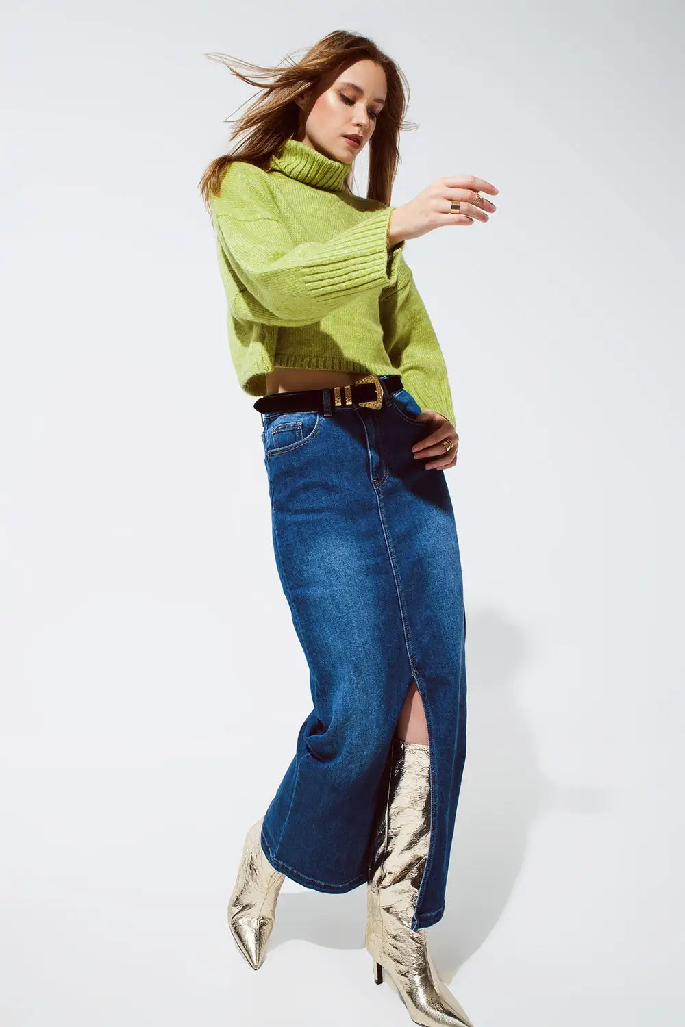 Cropped Chunky Knit Sweater With Turtle Neck in Green - Sweaters