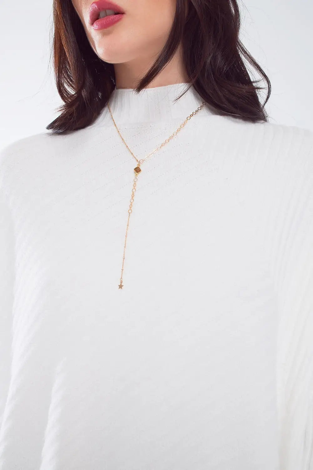 Dainty golden necklace with very sutil and beautiful star charm - GOLD