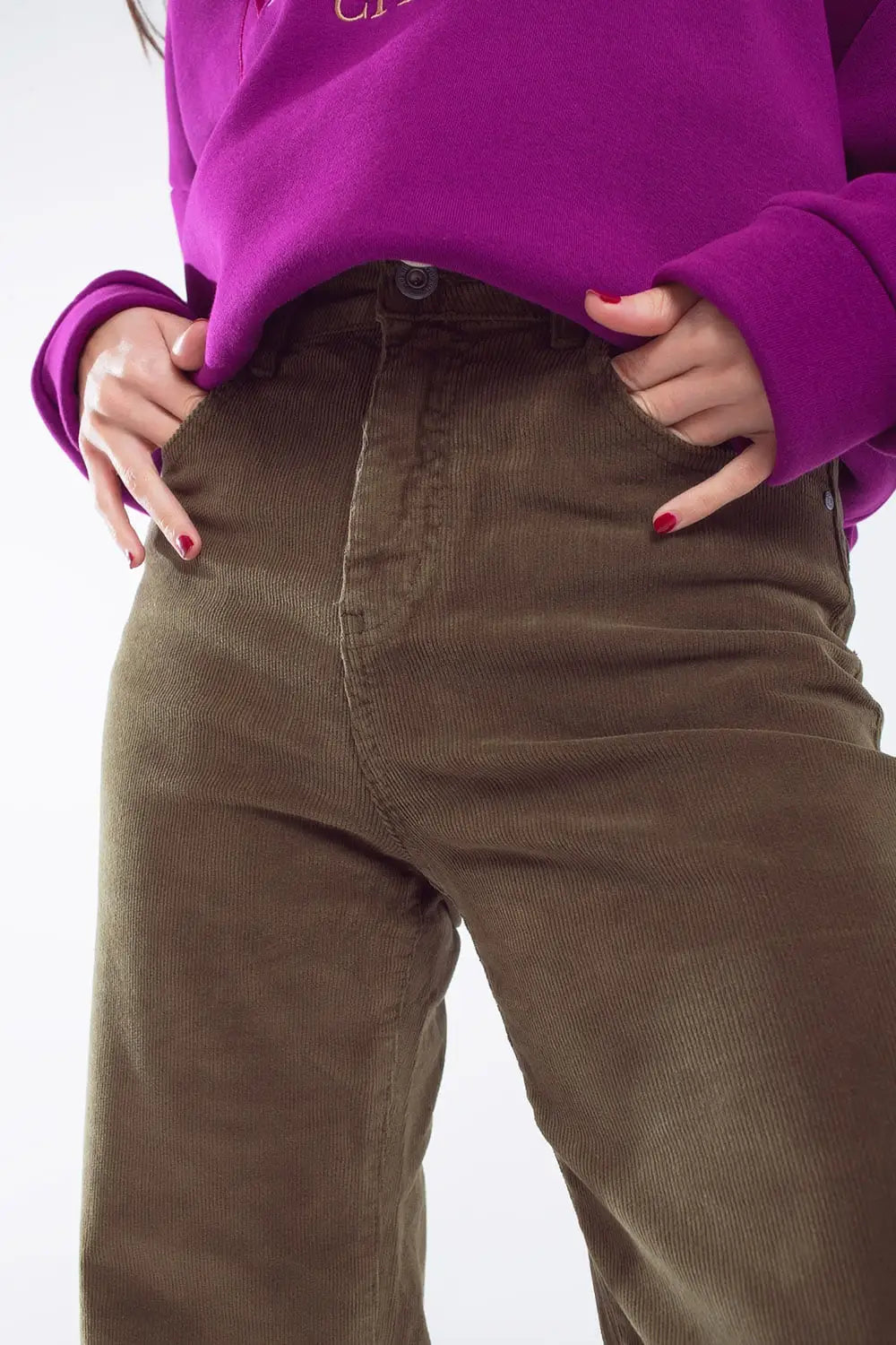 Cropped cord pants in khaki - Pants