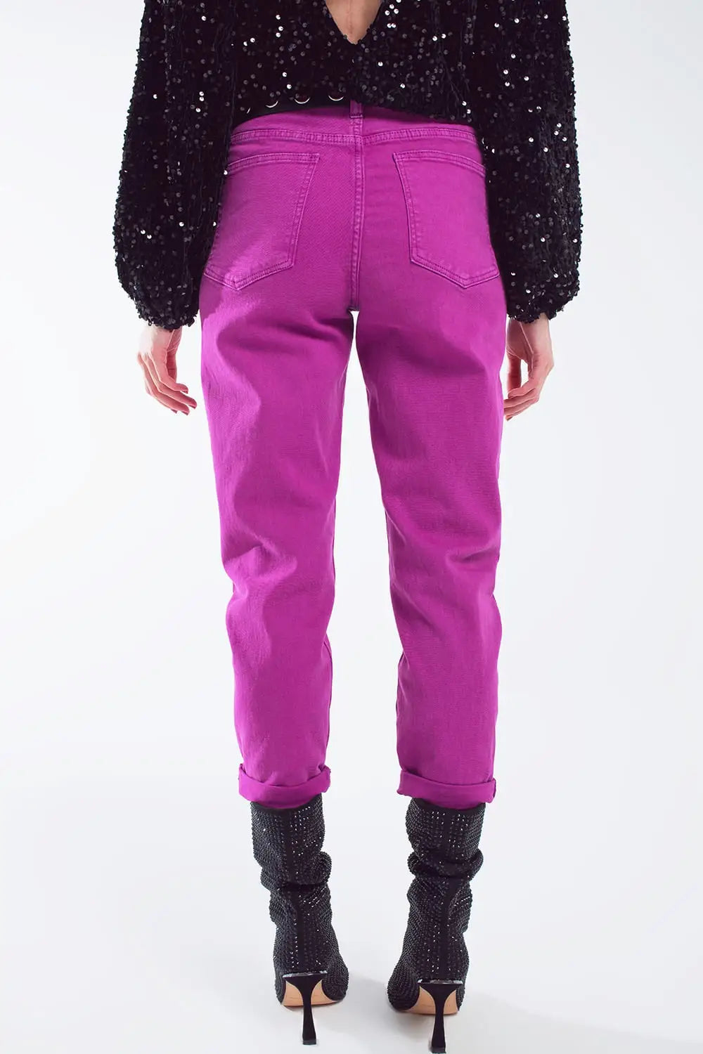 Cotton mid rise slouchy jean in Magenta - Colored Jeans