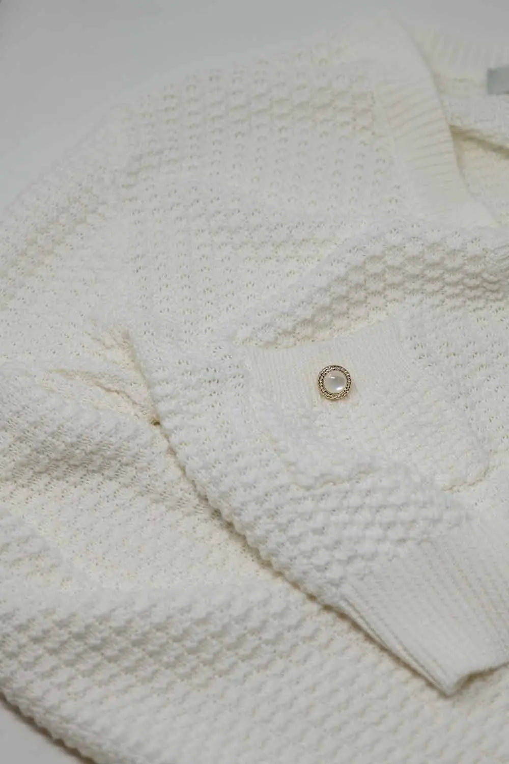 White long sleeve cardigan with button closure and front pockets - Cardigans