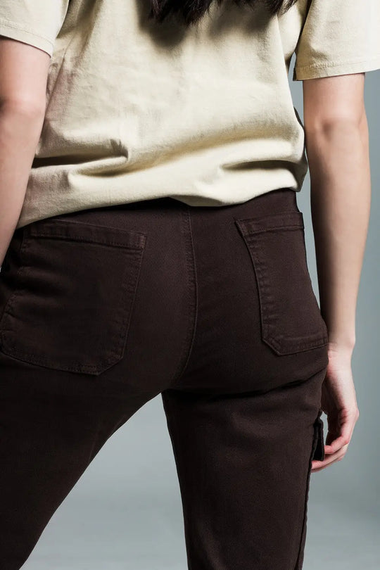 Relaxed cargo pants in dark brown - Colored Jeans