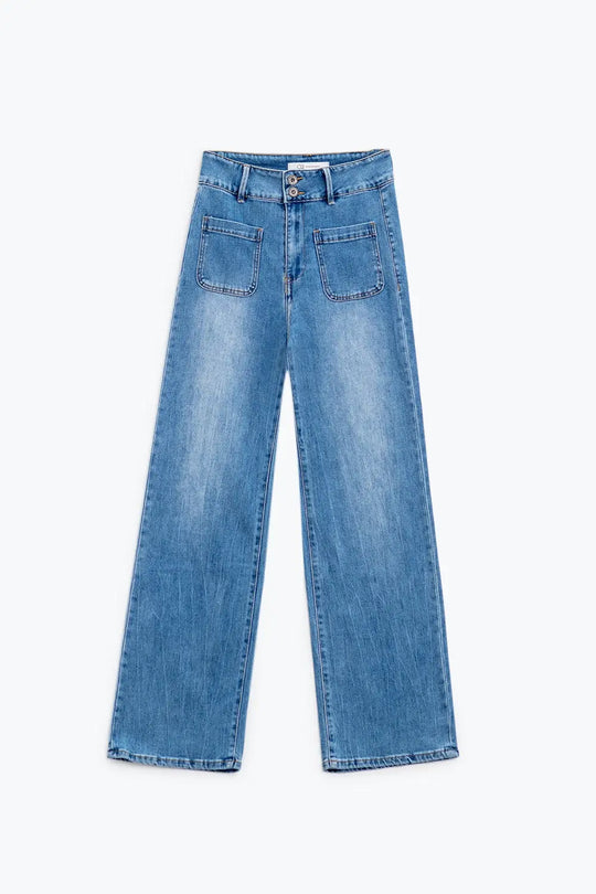 Jeans wide legs with front closure with metalic buttons and front pockets