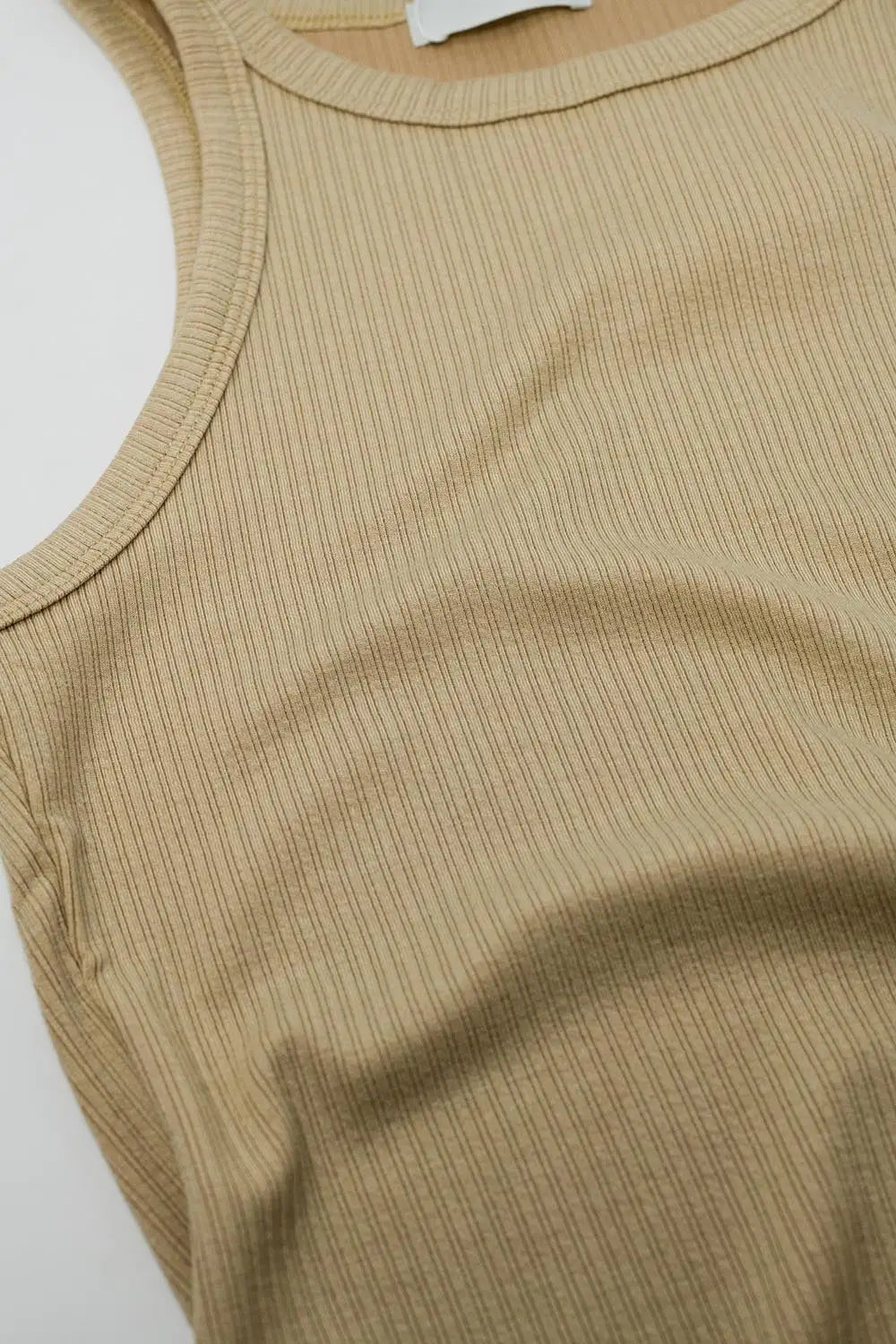 Sleeveless beige Top With Ribbed Details - T-Shirts