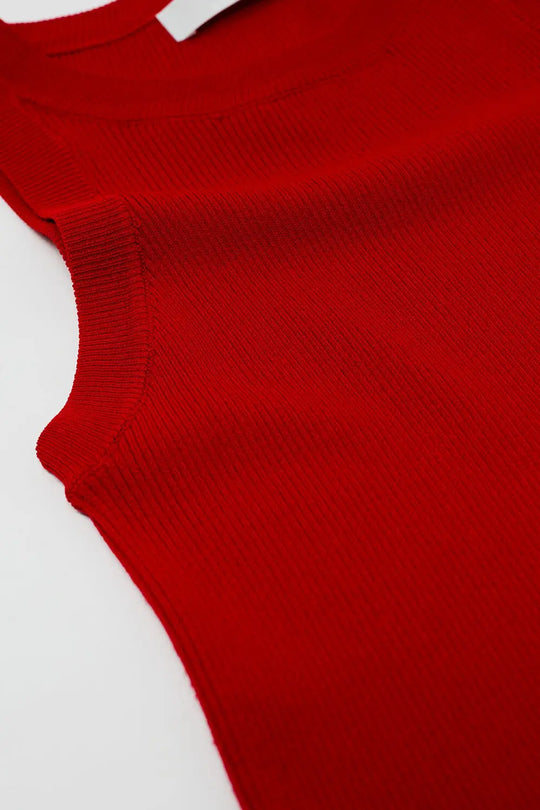Knitted sleeveless Top in red - Sweaters