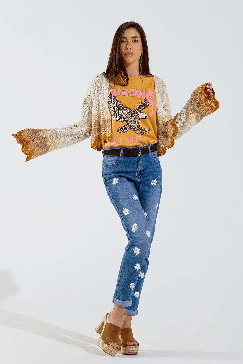 Short knitted cardigan with angel sleeves and wave multicolor detail in beige - BEIGE / ONE - Cardigans