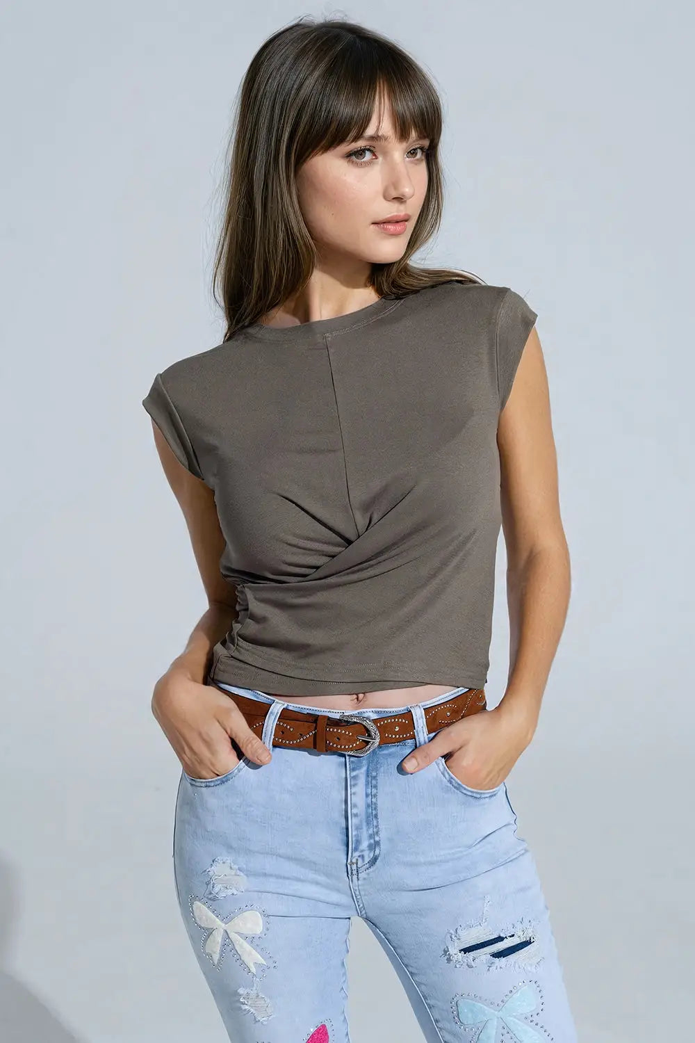 Khaki short-sleeved top crossed at the bottom front - T-Shirts