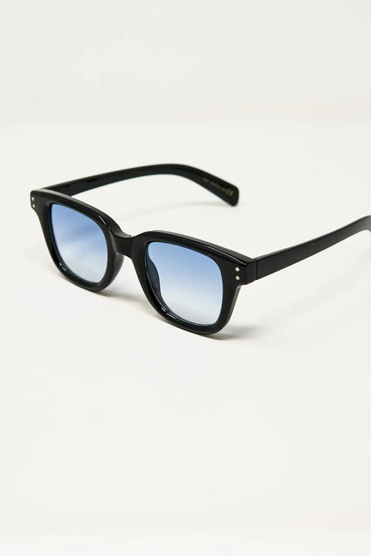 Retro Round Sunglasses With Smoke Blue Lens in Black - BLACK / ONE - Sunglasses
