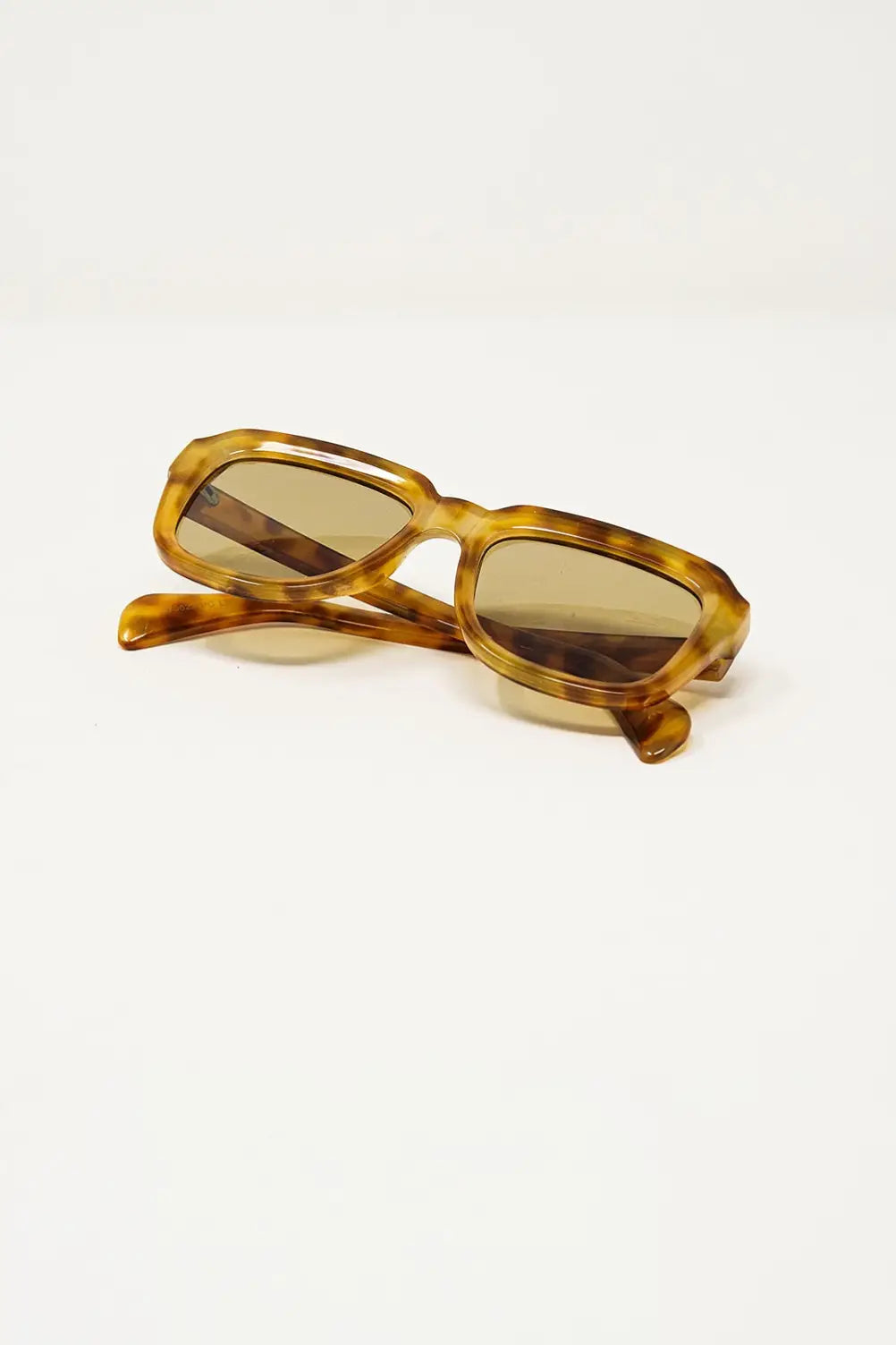 Chunky Square Sunglasses With Yellow Tinted Frame In Light Tortoise Shell - BEIGE / ONE - Sunglasses