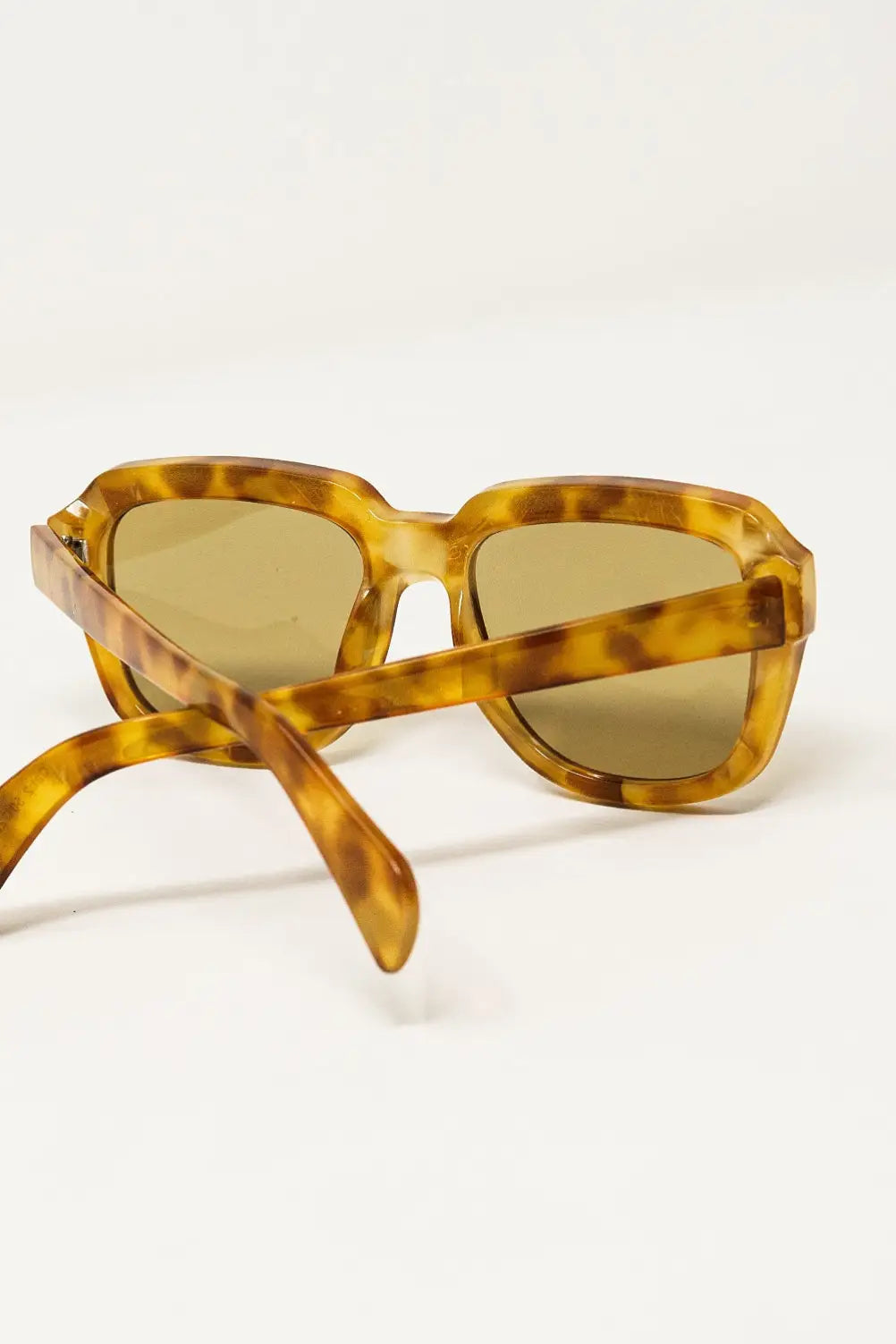 Chunky Square Sunglasses With Yellow Tinted Frame In Light Tortoise Shell - BEIGE / ONE - Sunglasses