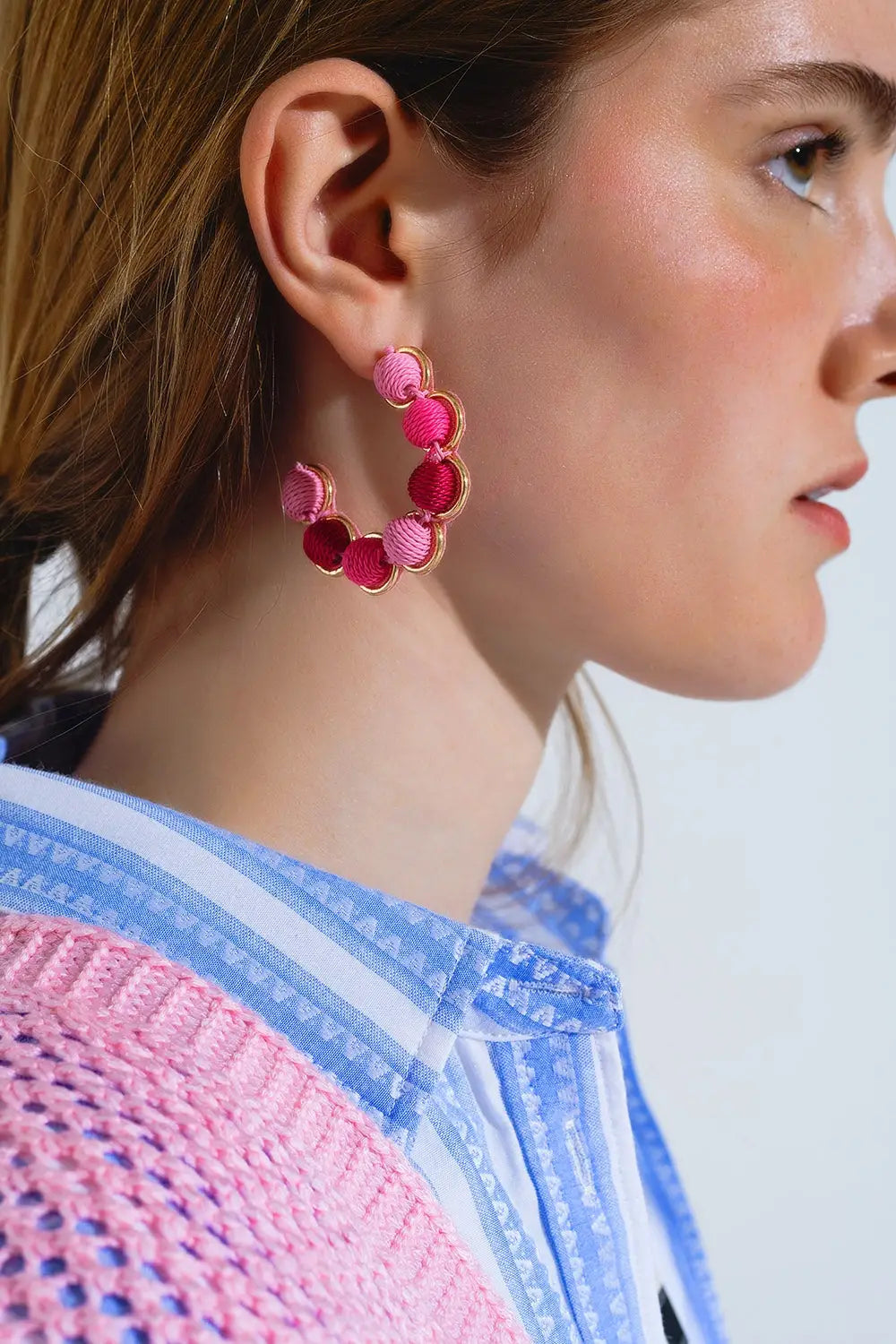 Gold Hoop Earring With Woolen Spheres in Pink and Fuchsia - FUCHSIA / ONE - Earrings