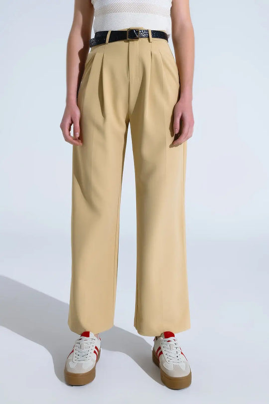 Straight Leg Trousers With Side Pockets and Darts in Beige - Pants