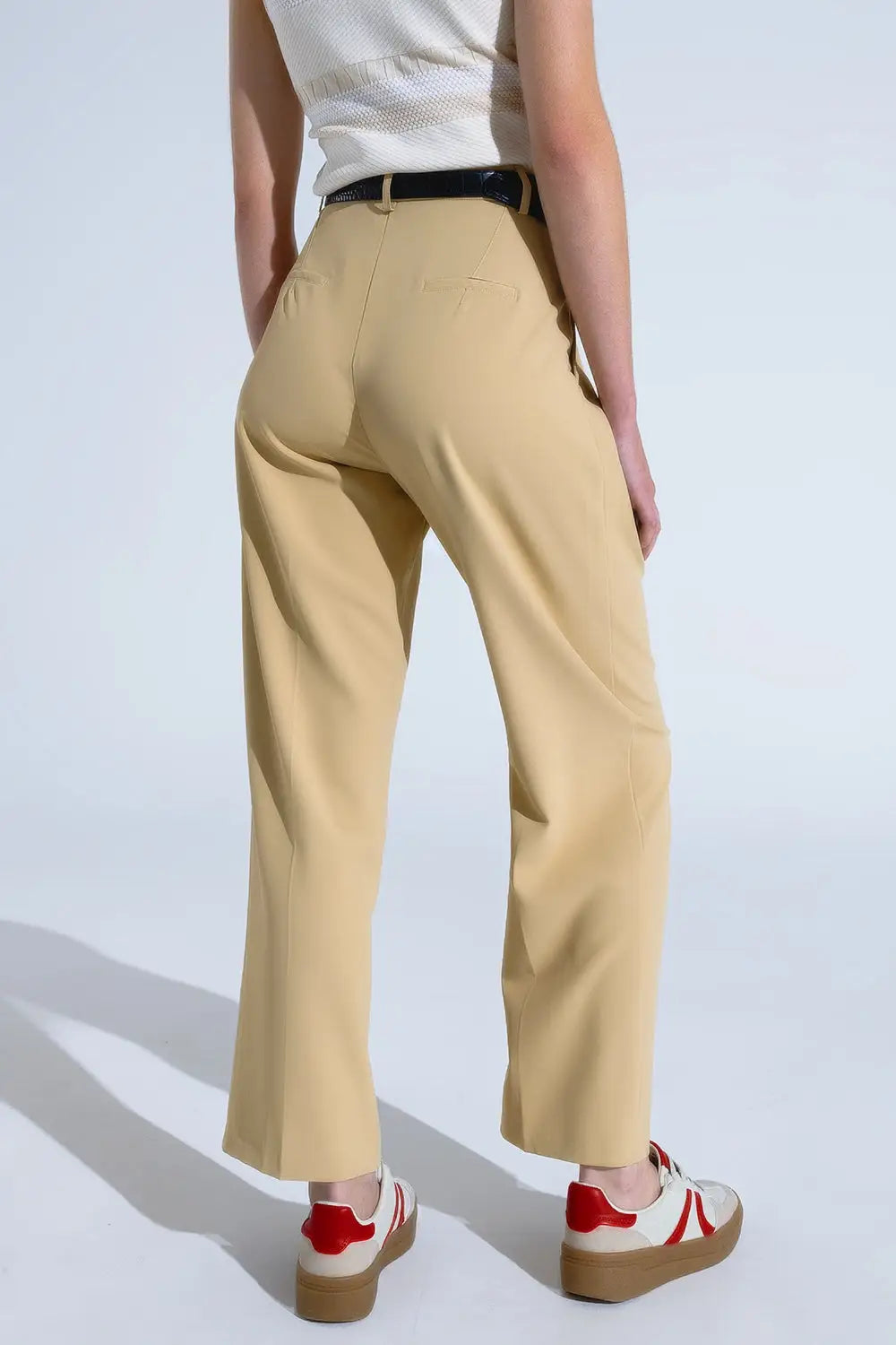 Straight Leg Trousers With Side Pockets and Darts in Beige - Pants