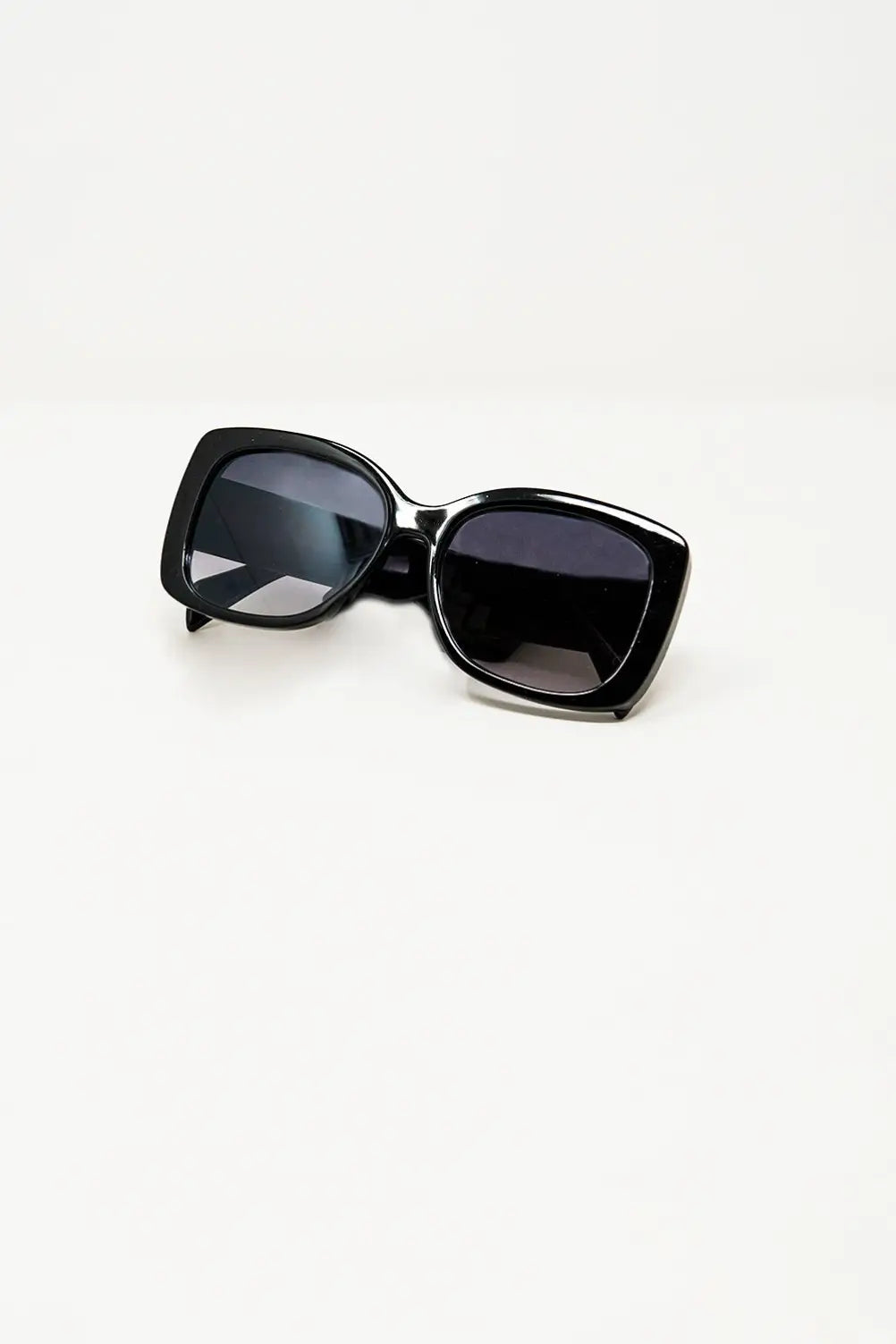 Oversized Squared Thin Frame Sunglasses in Black - BLACK / ONE - Sunglasses