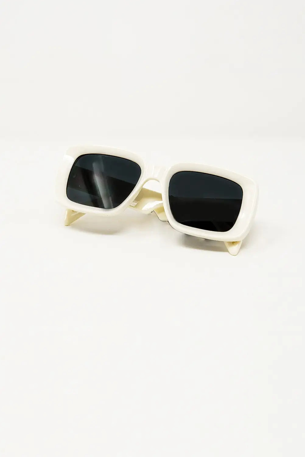 Oversized Rectangular Sunglasses With Wide Frame in White - CREAM / ONE - Sunglasses